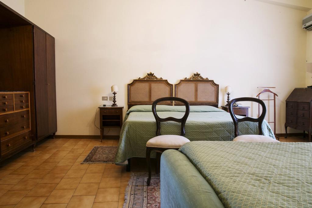 Hotel Villa Le Rondini Firenze Szoba fotó