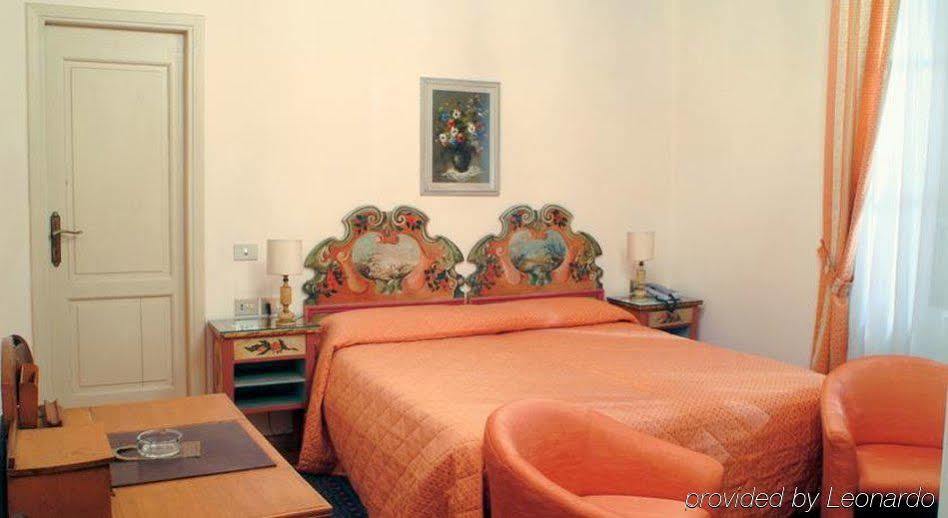 Hotel Villa Le Rondini Firenze Szoba fotó