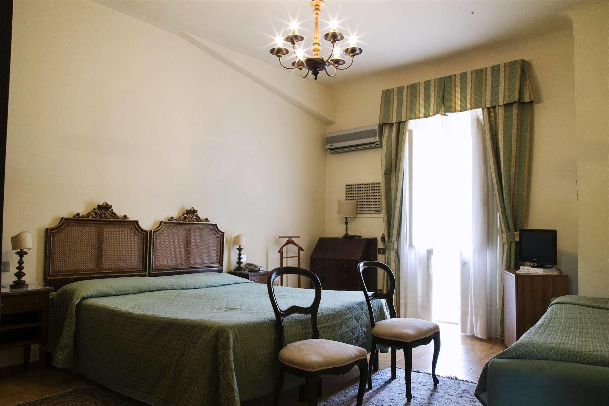 Hotel Villa Le Rondini Firenze Kültér fotó